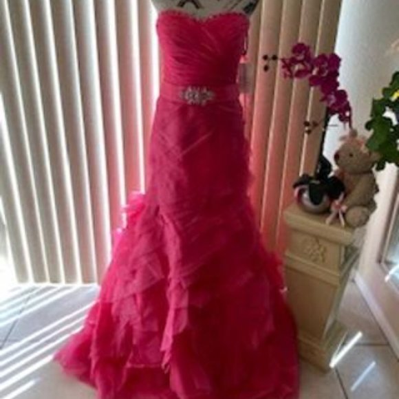 *Markdown* Stunning Hot Pink Organza Strapless Formal Evening Gown Size 8 - Picture 2 of 8